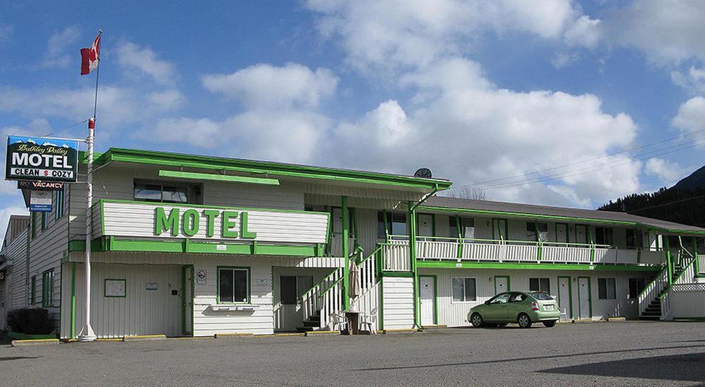Bulkley Valley Motel New Hazelton エクステリア 写真