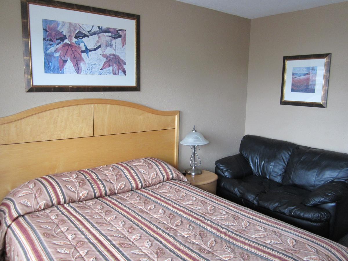Bulkley Valley Motel New Hazelton エクステリア 写真
