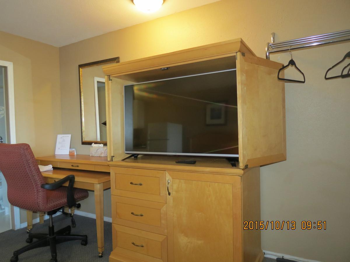 Bulkley Valley Motel New Hazelton エクステリア 写真