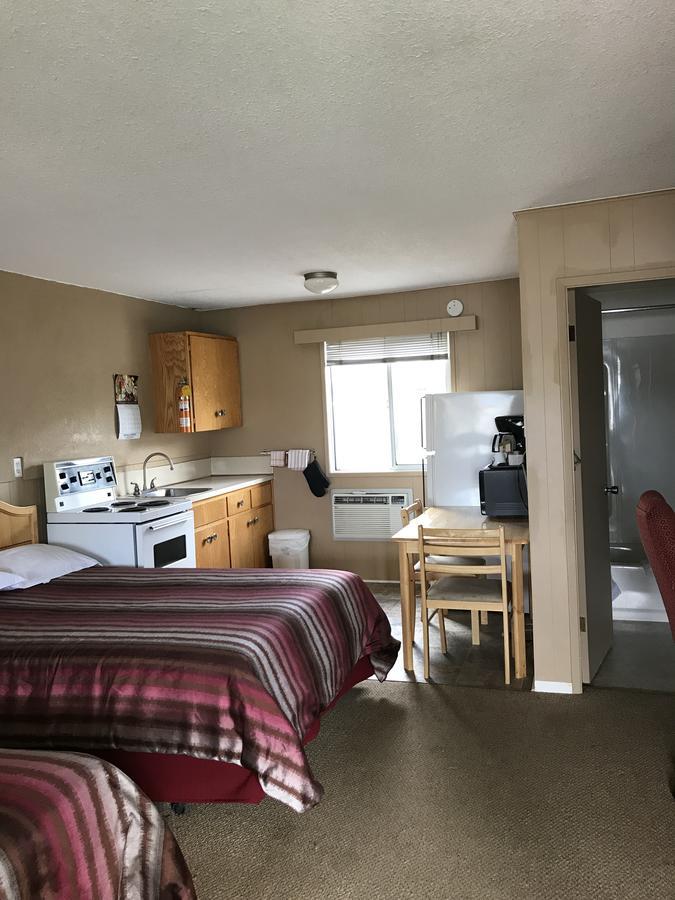 Bulkley Valley Motel New Hazelton エクステリア 写真